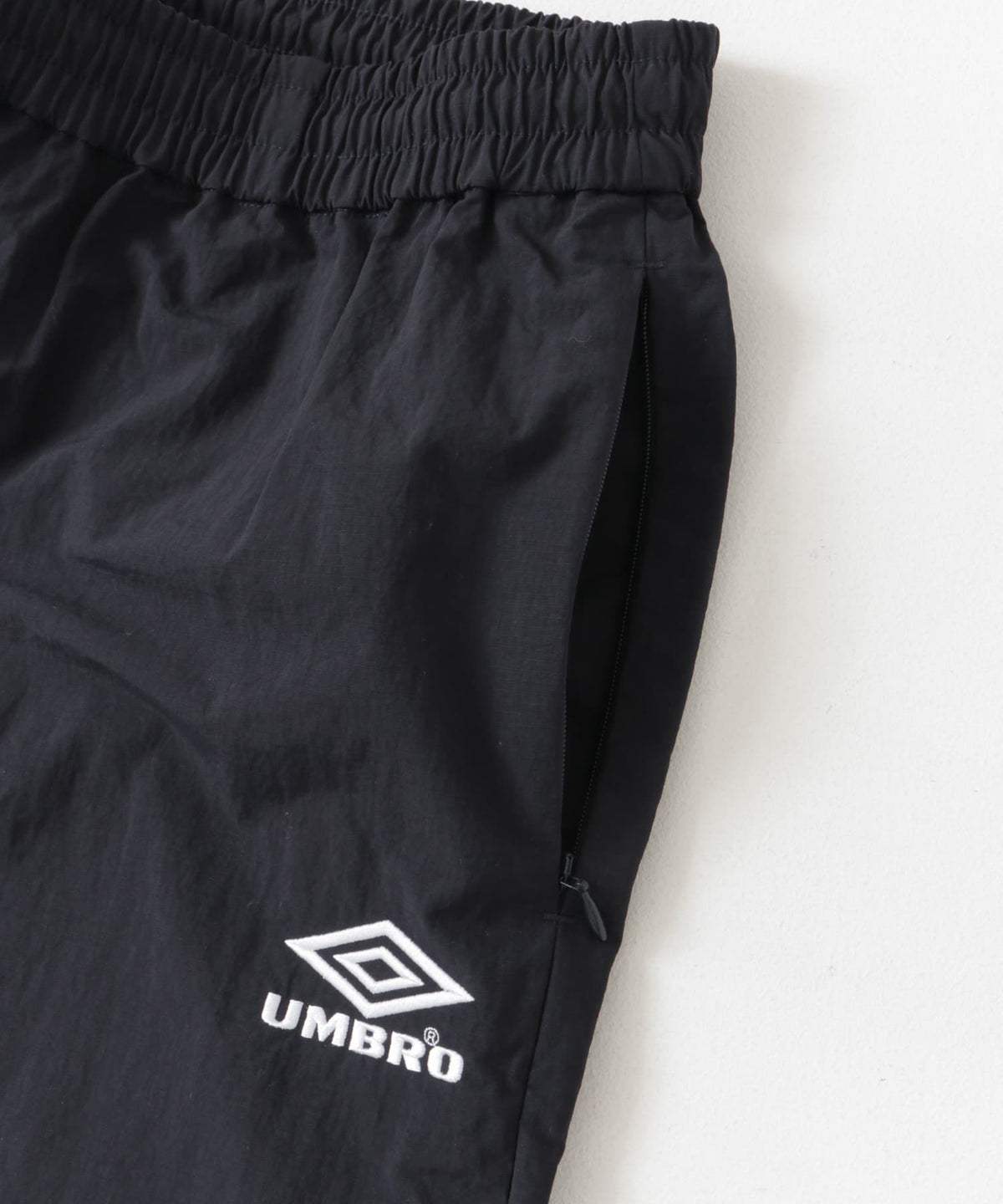 Umbro xOver URBAN RESEARCH DOORS - RS運動褲 (黑色)
