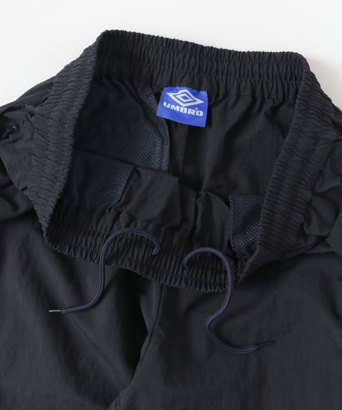 Umbro xOver URBAN RESEARCH DOORS - RS運動褲 (黑色)