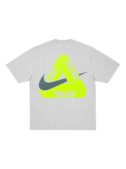 PALACE xOver Nike - Tri Swoosh Tee (淺灰色)