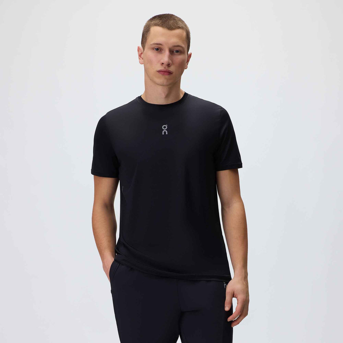 Kith xOver On - Core Tee (黑色)