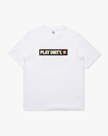 UNDEFEATED xOver Nike - ACTP X NIKE NRG PRIMARY 短袖 Tee (白色)