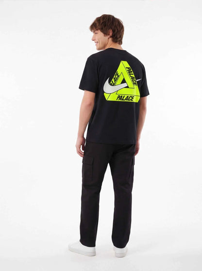 PALACE xOver Nike - Tri Swoosh Tee (黑色)
