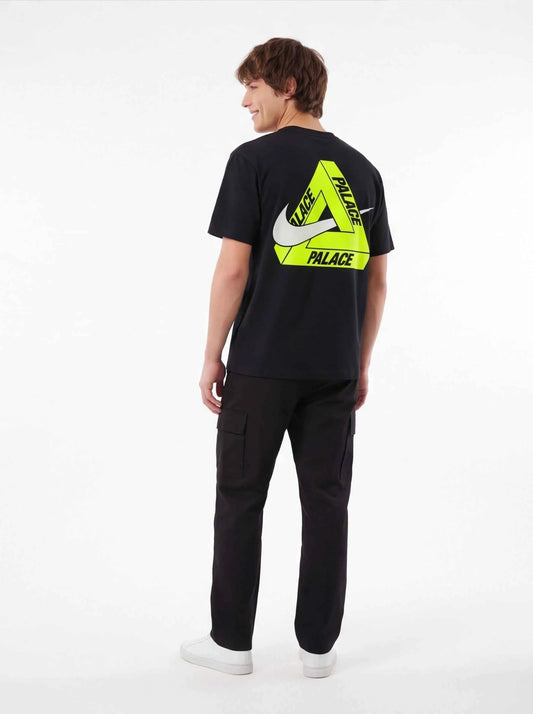 PALACE xOver Nike - Tri Swoosh Tee (黑色)